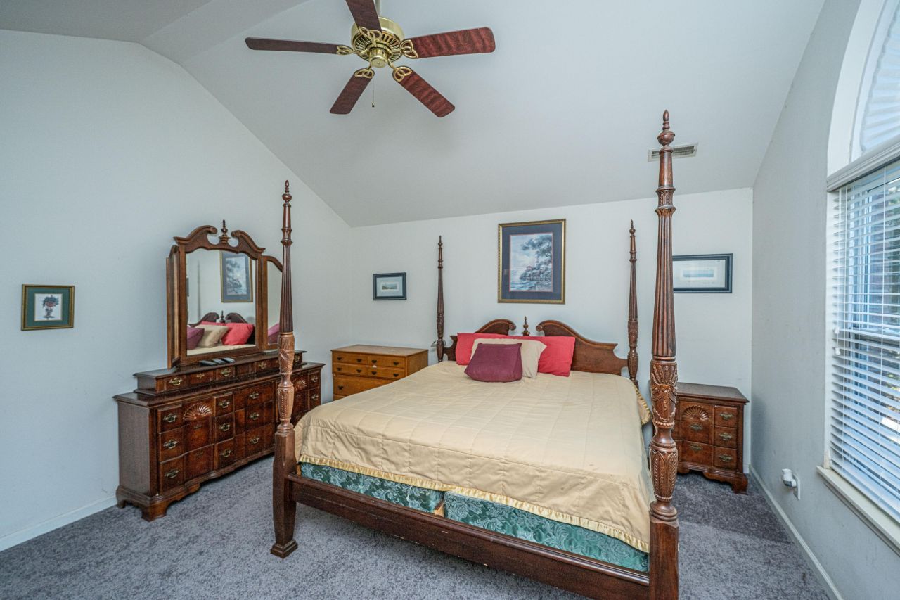 120 Ashley Villa Circle Photo 16