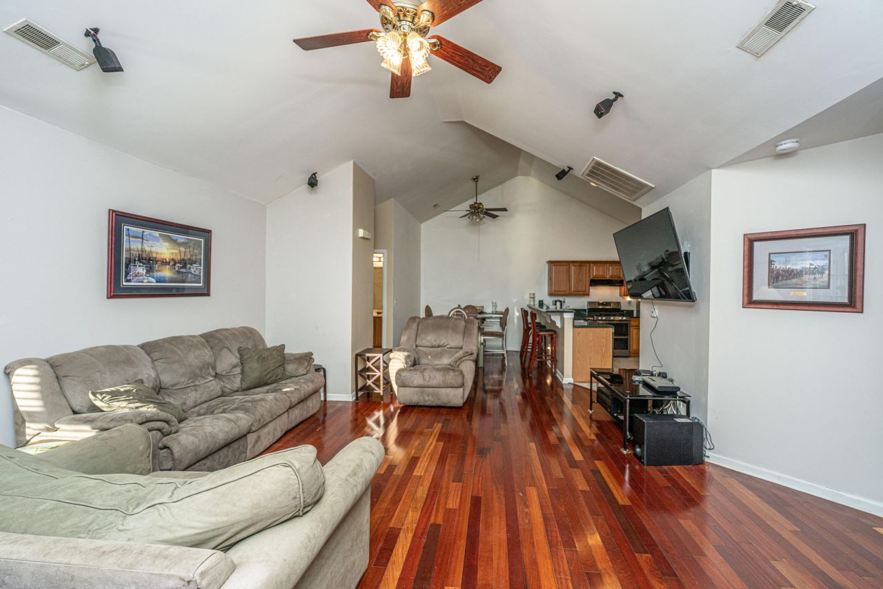 120 Ashley Villa Circle Photo 4