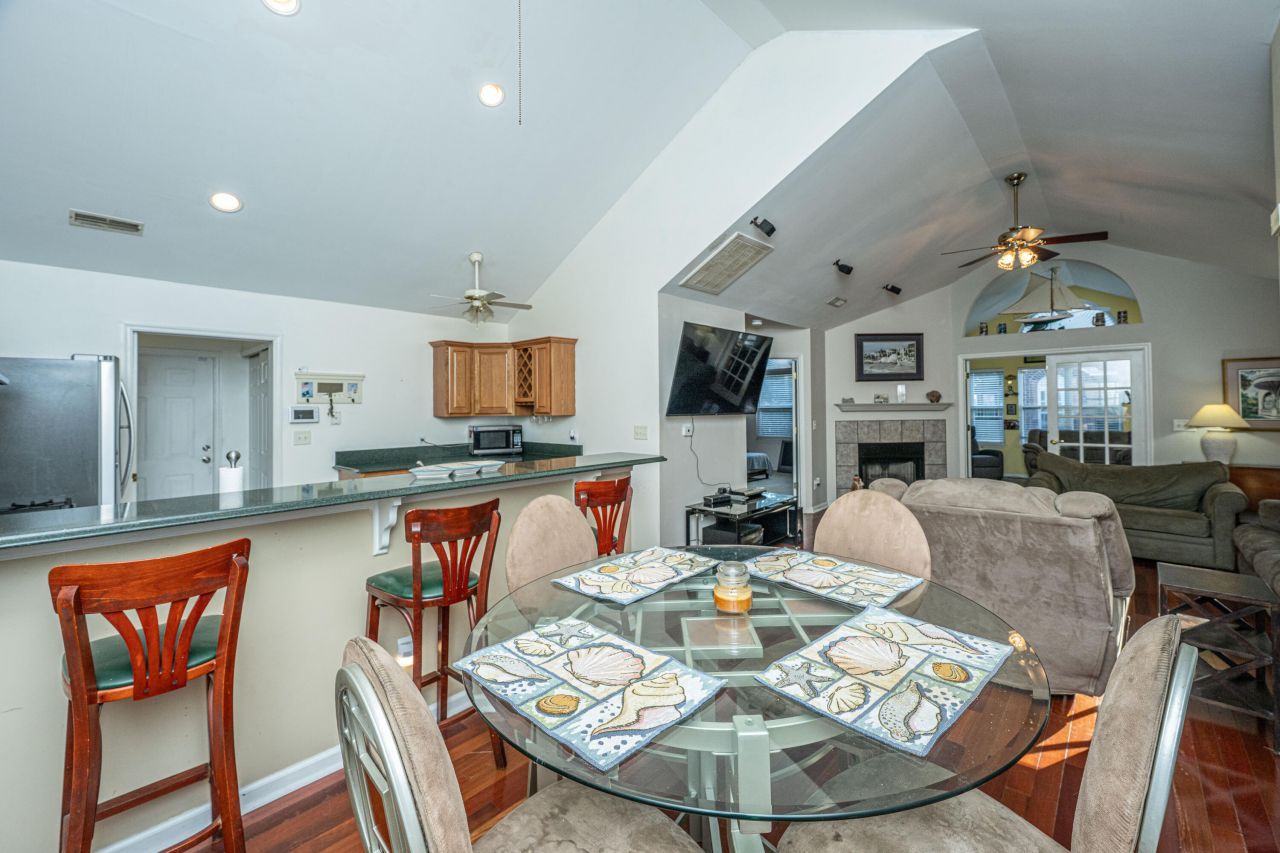 120 Ashley Villa Circle Photo 8