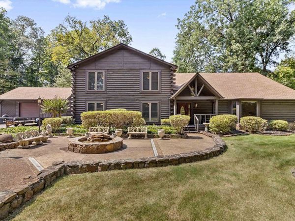 225 EAGLE SPRING CV, Memphis, TN 38018