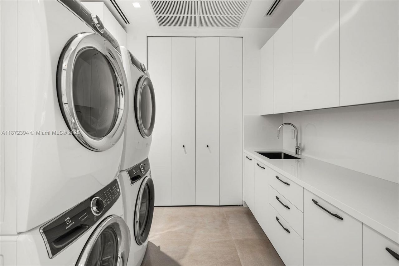 9440 Old Cutler Ln, Coral Gables, FL 33156 Photo