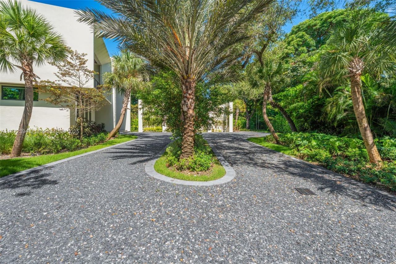 9440 Old Cutler Ln, Coral Gables, FL 33156 Photo