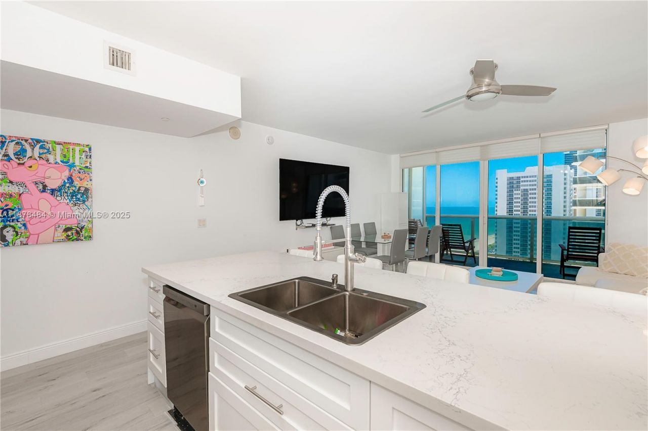 1830 S Ocean Dr, Unit 1605, Hallandale Beach, FL 33009 Photo