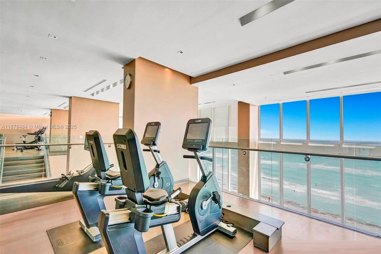 1830 S Ocean Dr, Unit 1605, Hallandale Beach, FL 33009 Photo