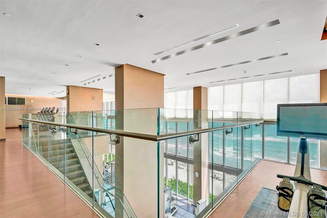 1830 S Ocean Dr, Unit 1605, Hallandale Beach, FL 33009 Photo