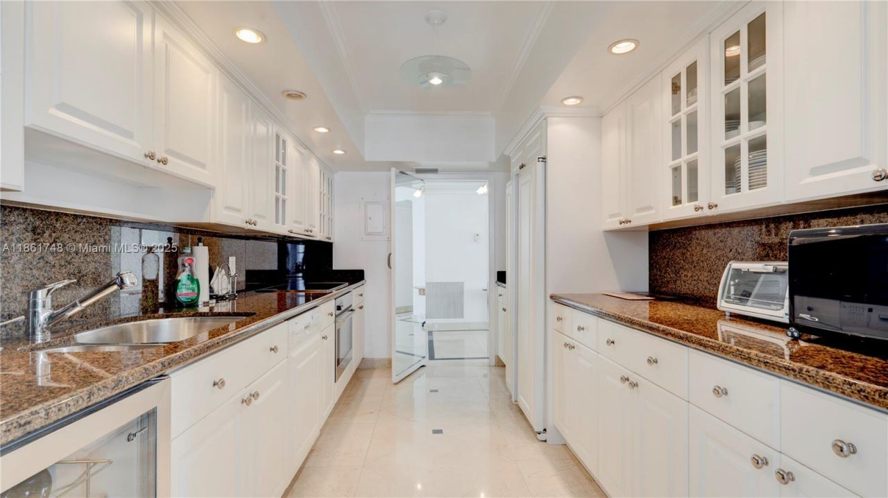 5640 Collins Ave, Unit 6B, Miami Beach, FL 33140 Photo