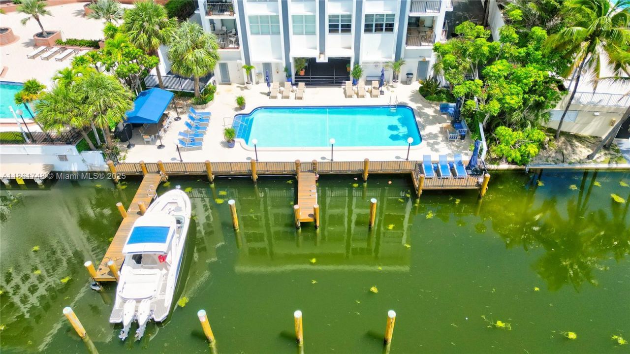 5640 Collins Ave, Unit 6B, Miami Beach, FL 33140 Photo