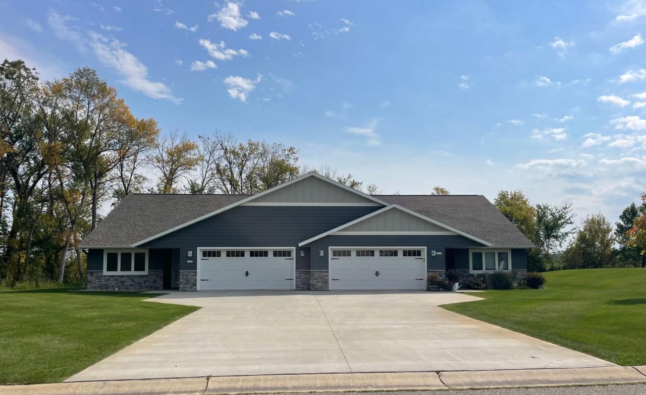 381 Old Glory Drive Ne, Alexandria, MN 56308 Main Photo