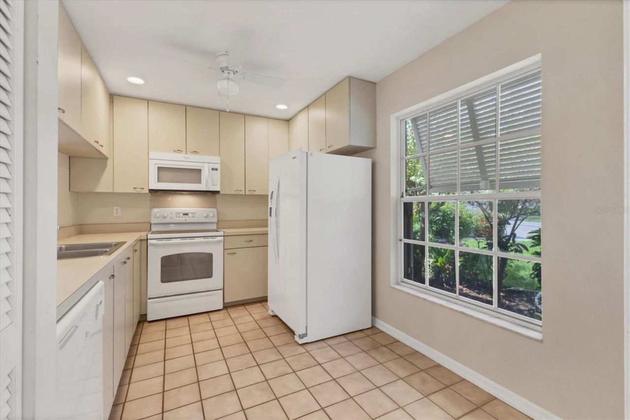3244 Ringwood Meadow, Unit 77, Sarasota, FL 34235 Photo