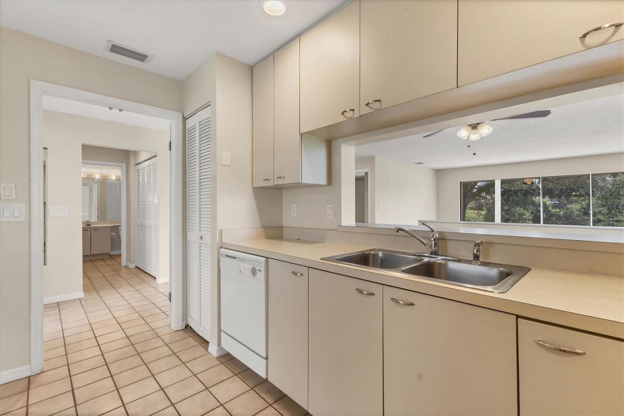 3244 Ringwood Meadow, Unit 77, Sarasota, FL 34235 Photo