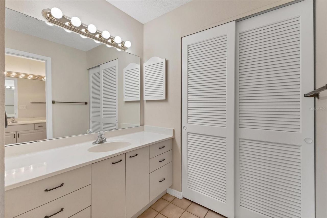3244 Ringwood Meadow, Unit 77, Sarasota, FL 34235 Photo