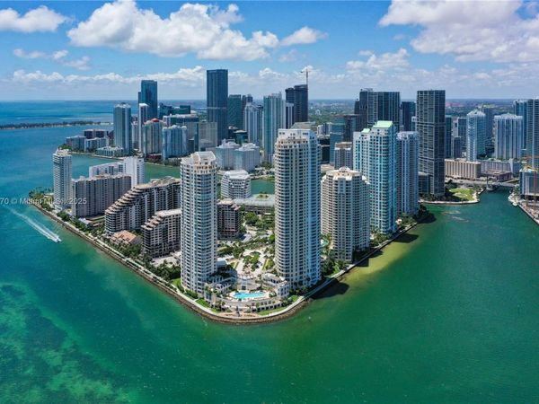 848 Brickell Key Dr, Unit 2502, Miami, FL 33131