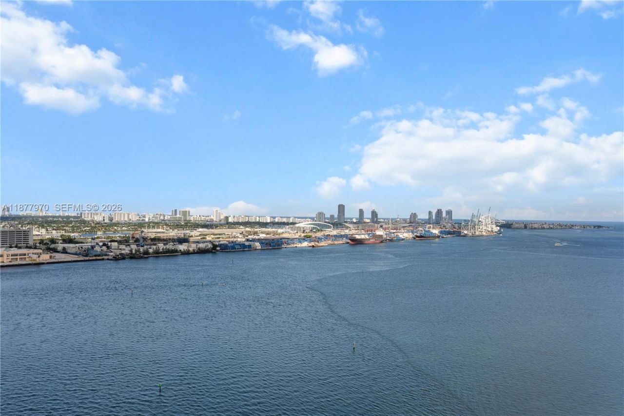 848 Brickell Key Dr, Unit 2502, Miami, FL 33131 Photo