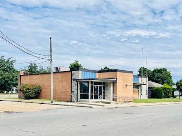 202 S Kingshighway Street, Sikeston, MO 63801