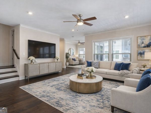 2059 Falls Park Way, Decatur, GA 30033