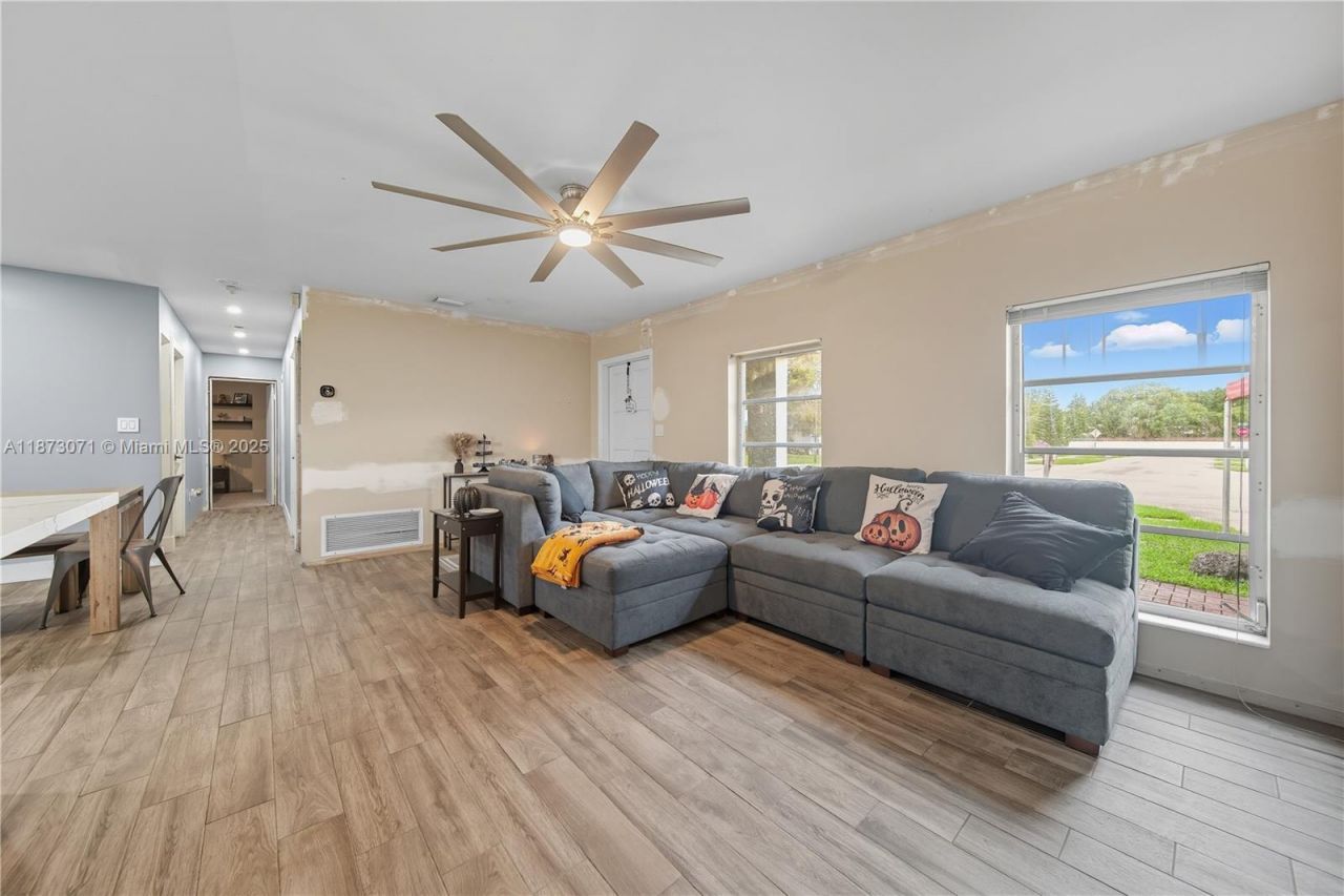 13605 SW 73rd Ter, Miami, FL 33183 Photo