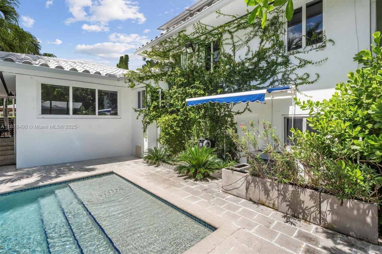 1164 NE 86th St, Miami, FL 33138 Photo