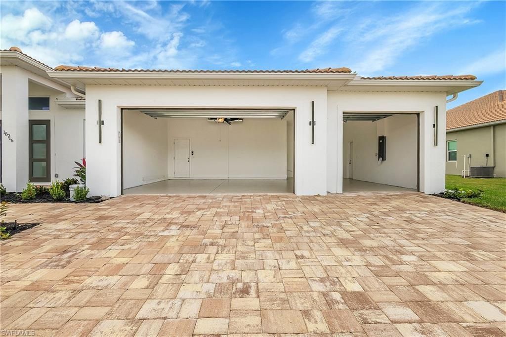 18716 Ensenada Dr, Naples, FL 34114 Photo