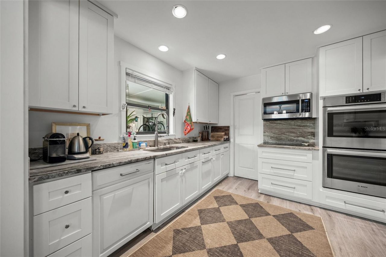 2616 Martin Street, Sarasota, FL 34237 Photo