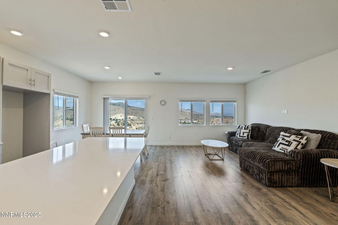 2105 Painted Sky Way, Sun Valley, NV 89433 Photo