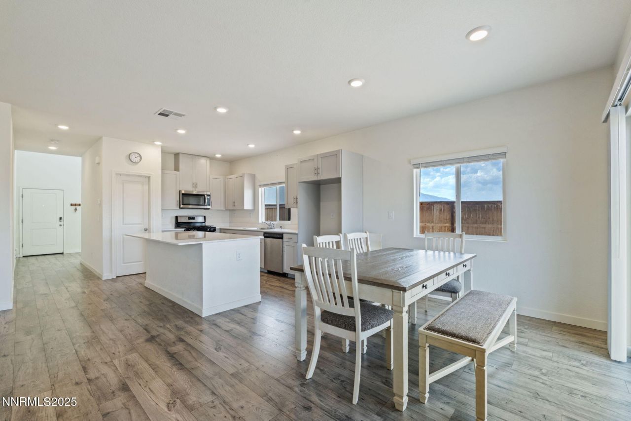 2105 Painted Sky Way, Sun Valley, NV 89433 Photo