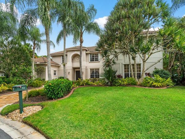 12 Martinique Cove, Palm Beach Gardens, FL 33418
