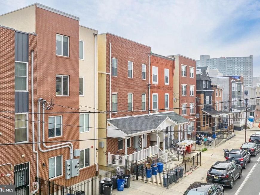 327 N 40th Street, Philadelphia, PA 19104 Main Photo