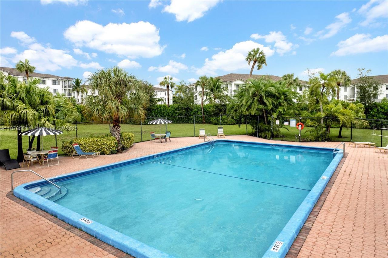 9355 SW 8th St, Unit 425, Boca Raton, FL 33428 Photo