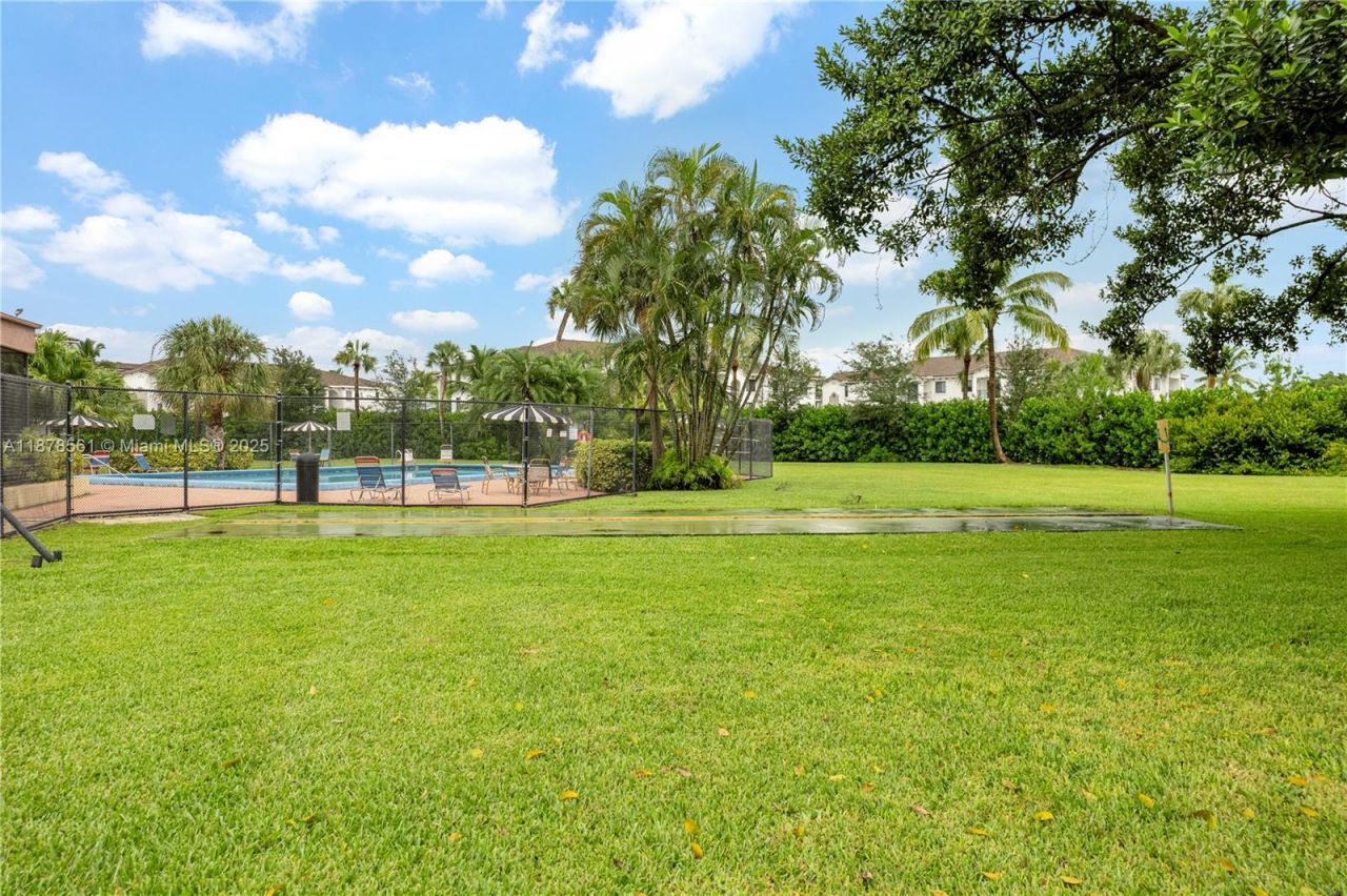 9355 SW 8th St, Unit 425, Boca Raton, FL 33428 Photo