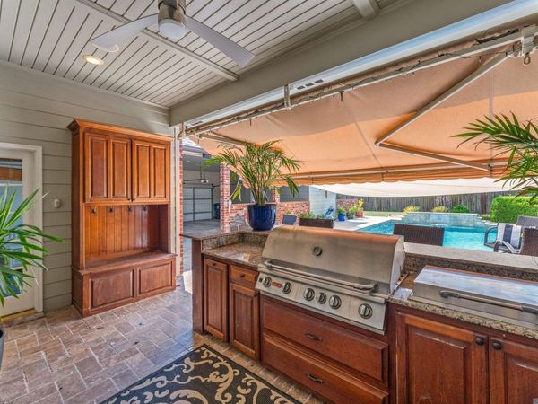 6342 Riverbend Lakes Dr, Baton Rouge, LA 70820