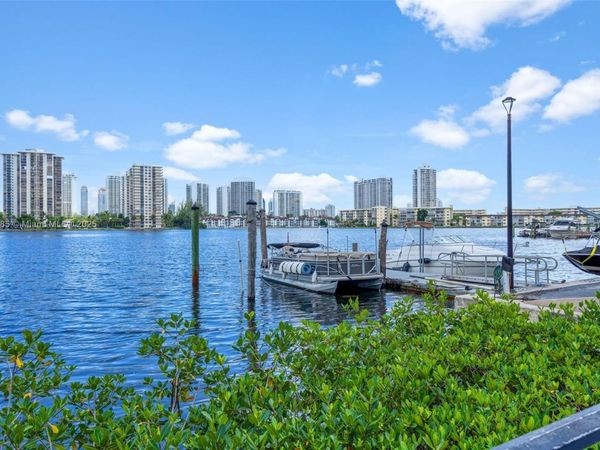 2750 NE 183rd St, Unit 1203, Aventura, FL 33160