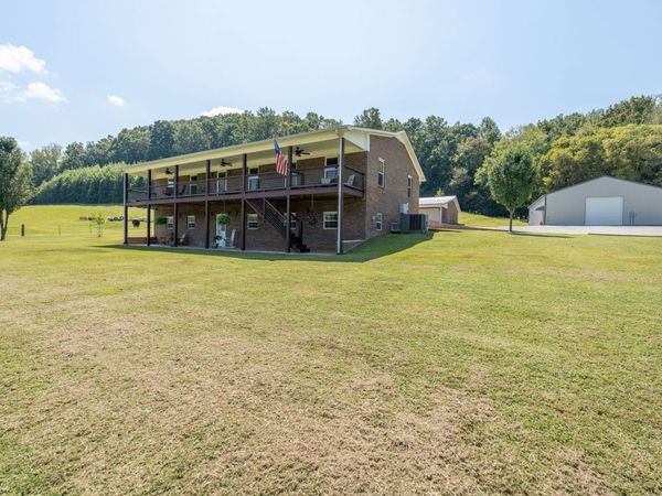 6285 Rayburn Creek Rd, Collinwood, TN 38450