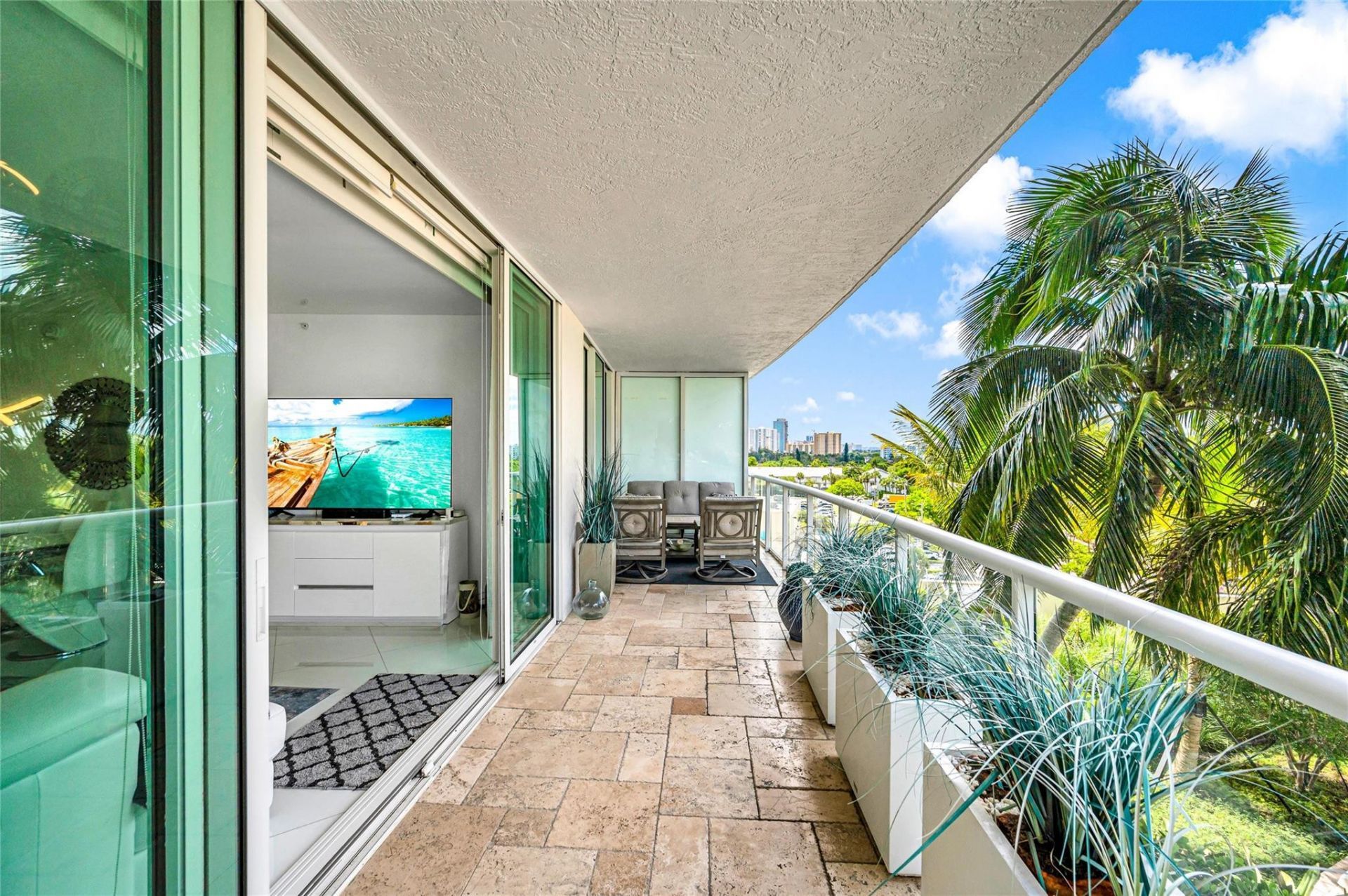 1 N Ocean Boulevard, Unit 513, Pompano Beach, FL 33062 Photo