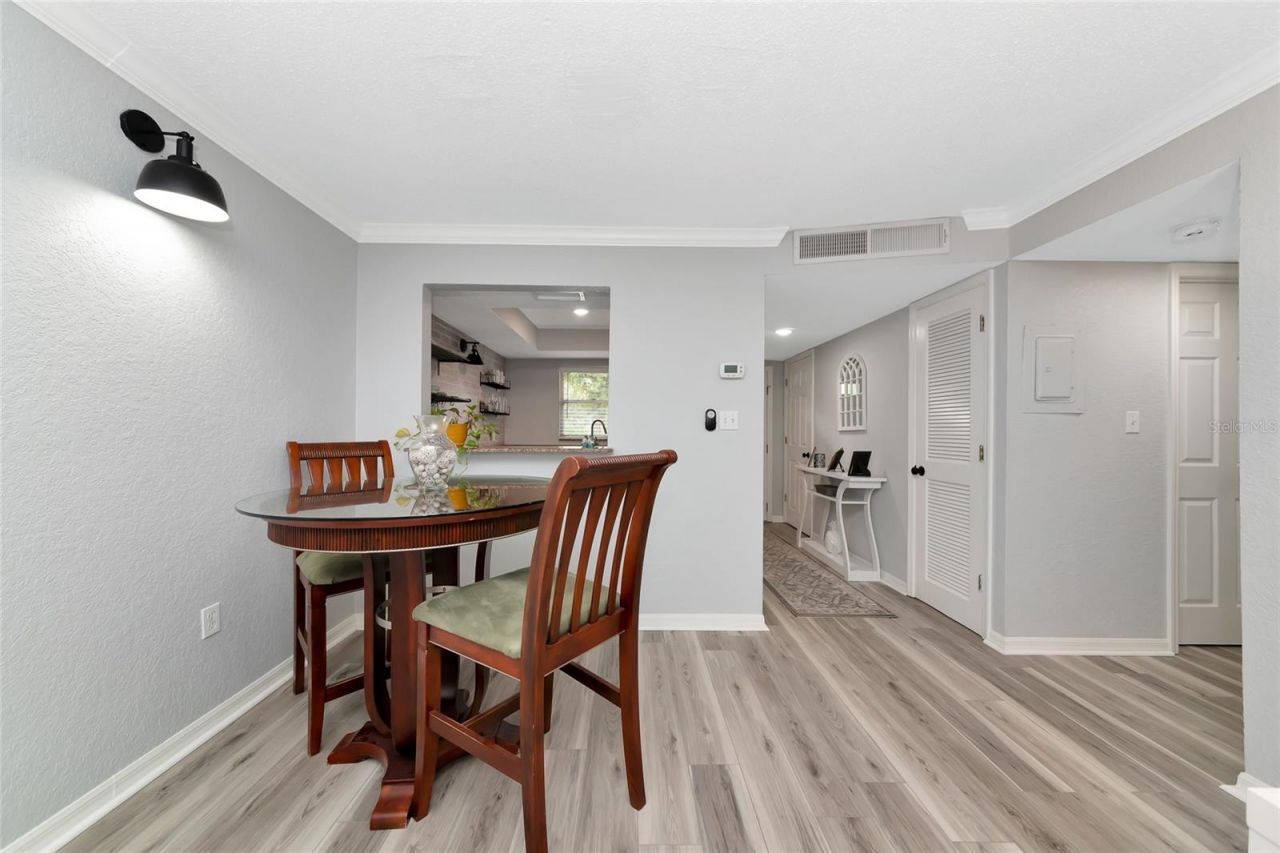 966 La Costa Circle, Unit 5, Sarasota, FL 34237 Photo