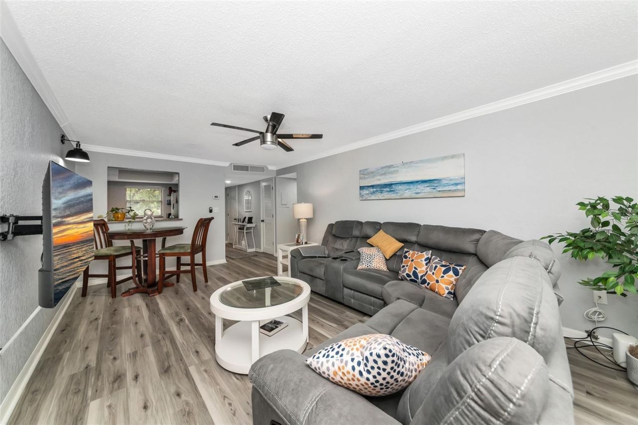 966 La Costa Circle, Unit 5, Sarasota, FL 34237 Photo