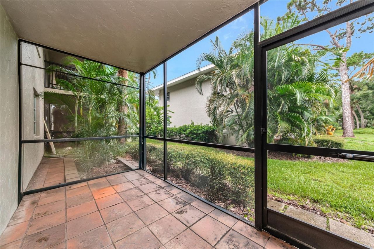 966 La Costa Circle, Unit 5, Sarasota, FL 34237 Photo