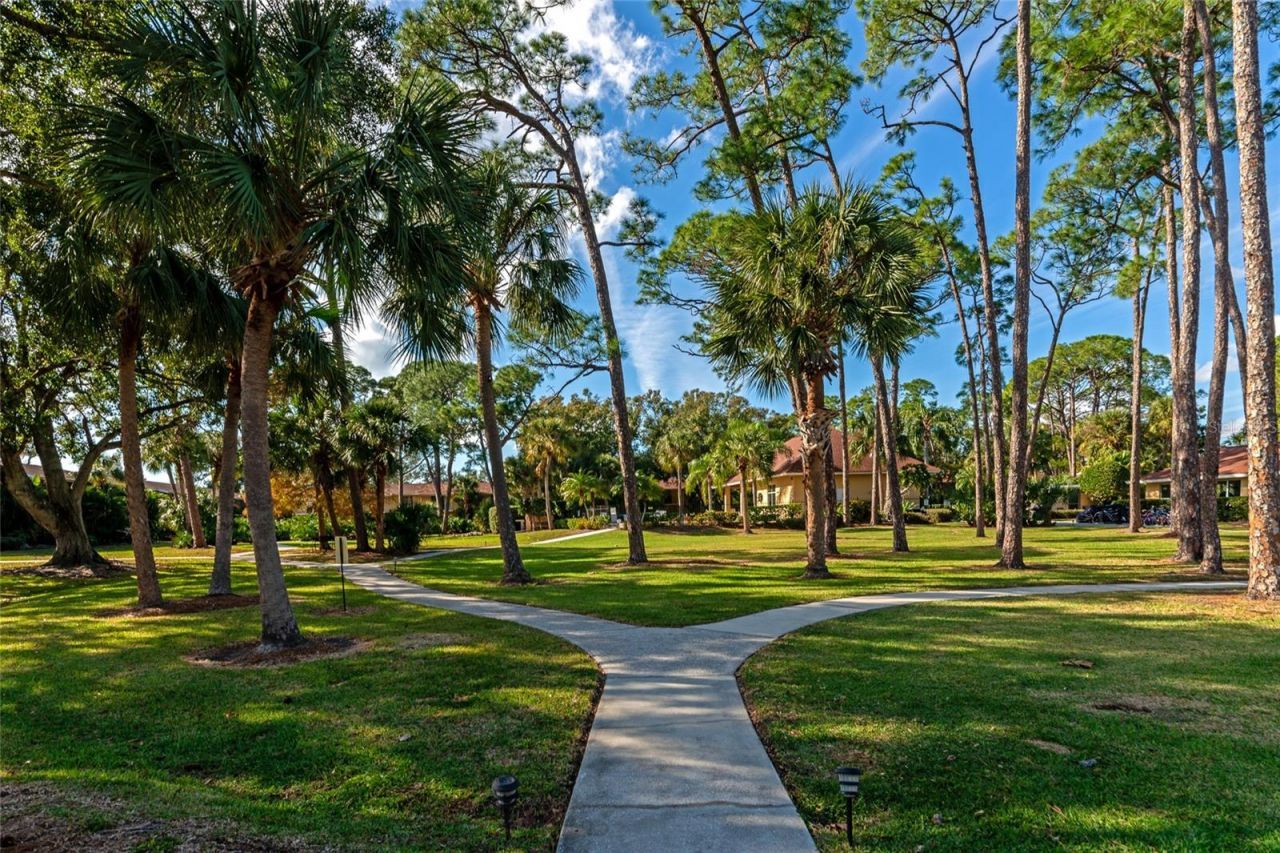 966 La Costa Circle, Unit 5, Sarasota, FL 34237 Photo