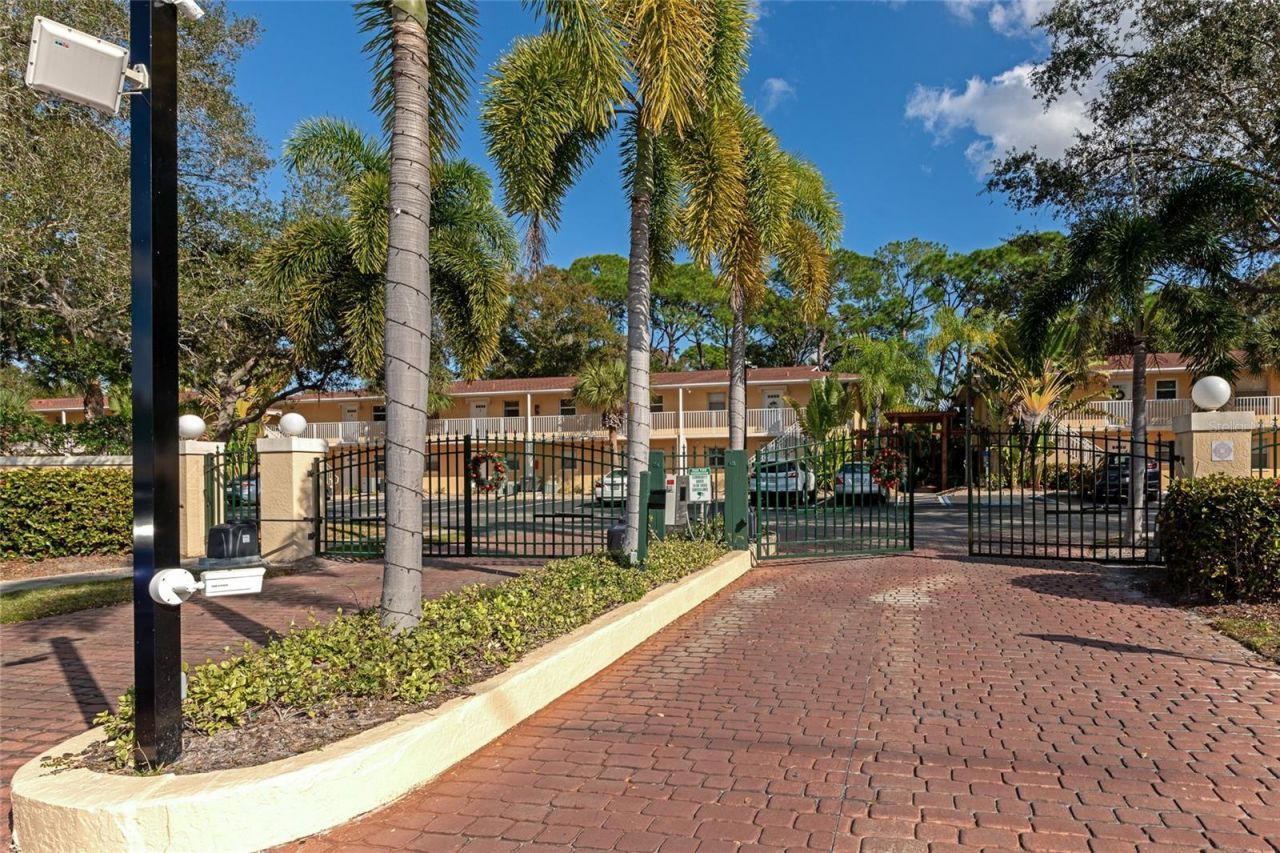 966 La Costa Circle, Unit 5, Sarasota, FL 34237 Photo