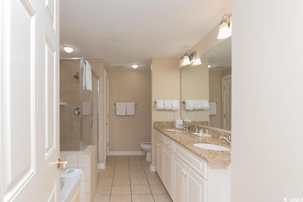 9994 Beach Club Dr. Photo 12