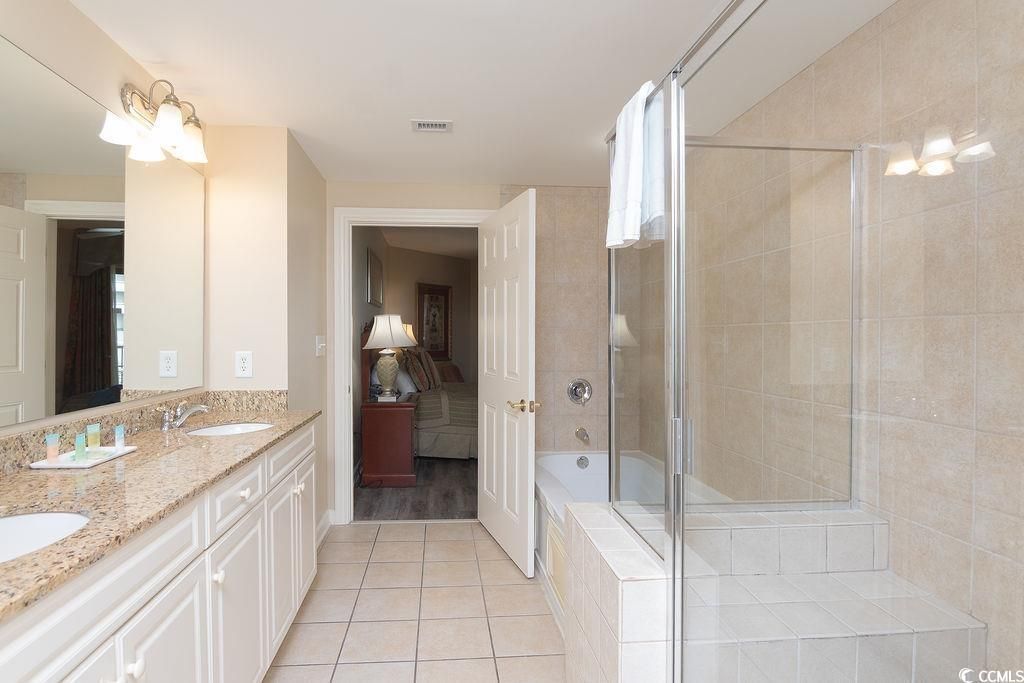 9994 Beach Club Dr. Photo 14