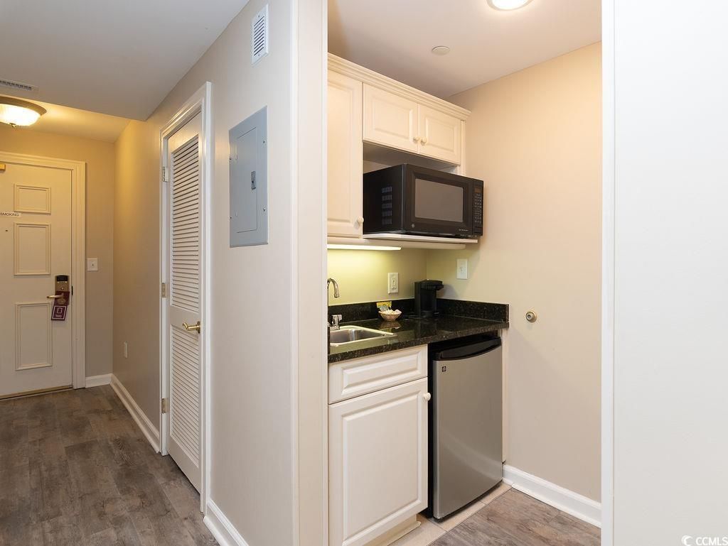 9994 Beach Club Dr. Photo 28