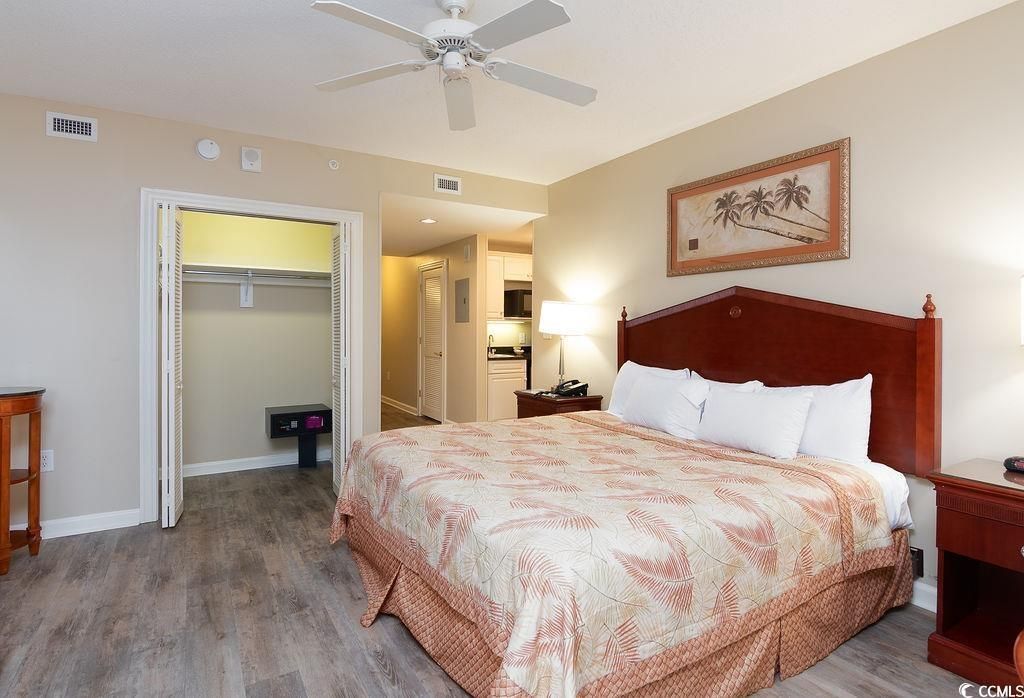 9994 Beach Club Dr. Photo 29