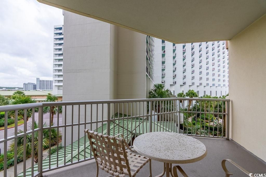 9994 Beach Club Dr. Photo 31