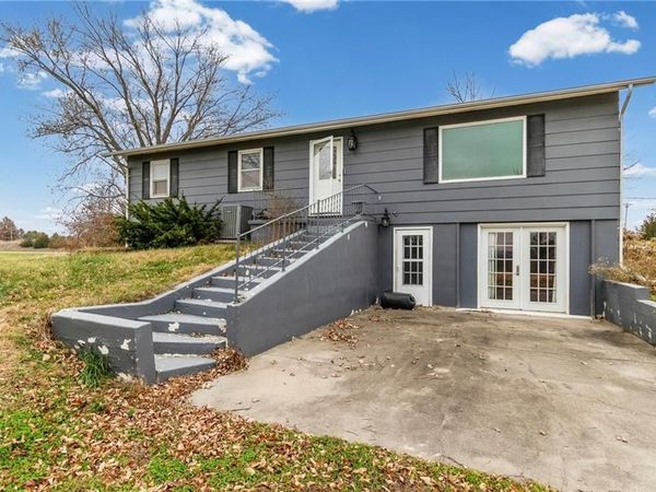 460 NW 5th Avenue, Trenton, MO 64683