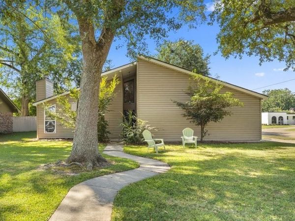 800 Cherrydale Street, Lake Charles, LA 70607