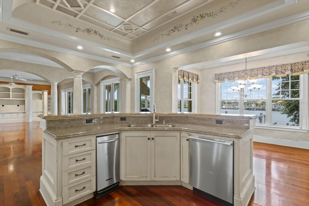 1029 Royal Pass Road, Tampa, FL 33602 Photo