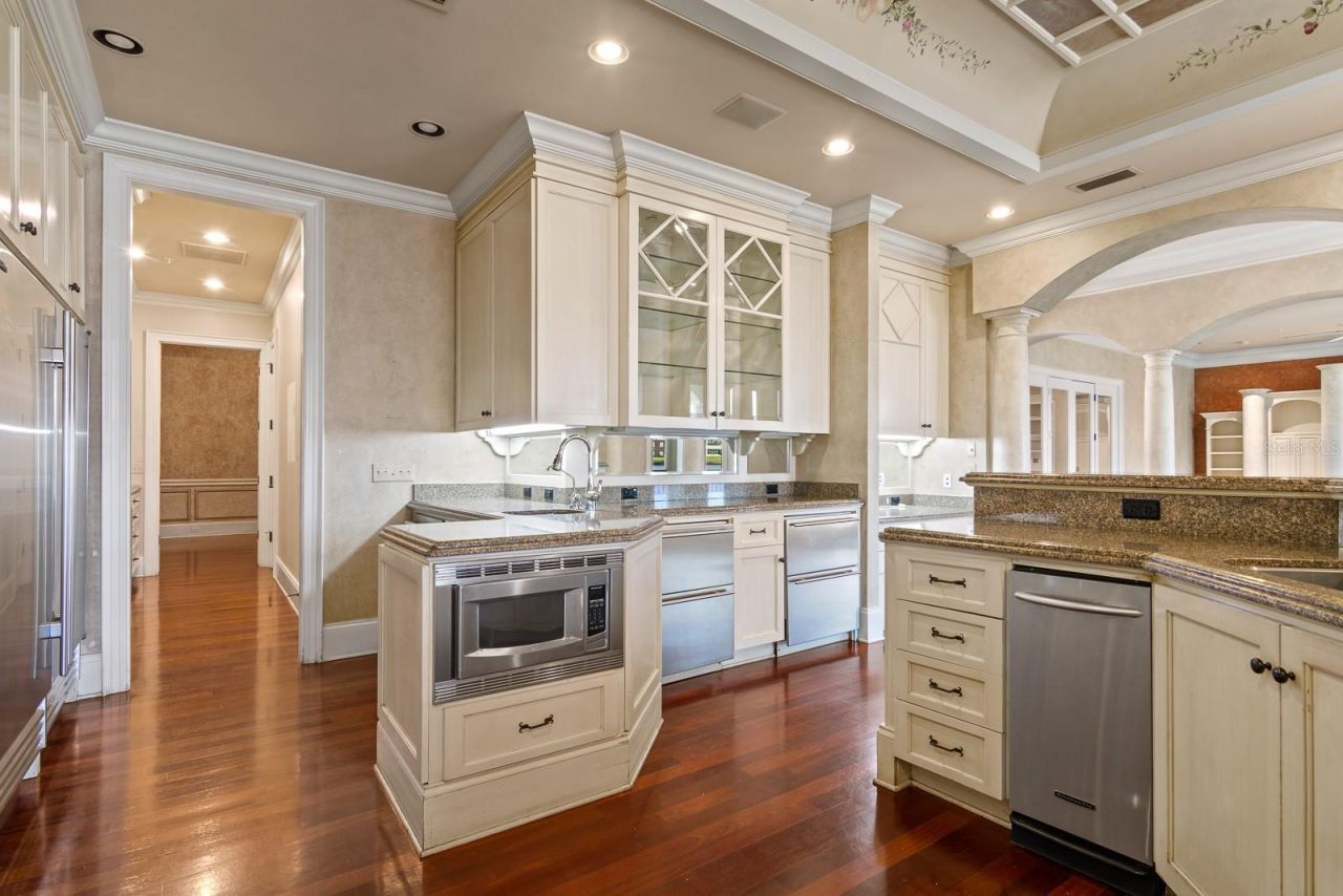 1029 Royal Pass Road, Tampa, FL 33602 Photo