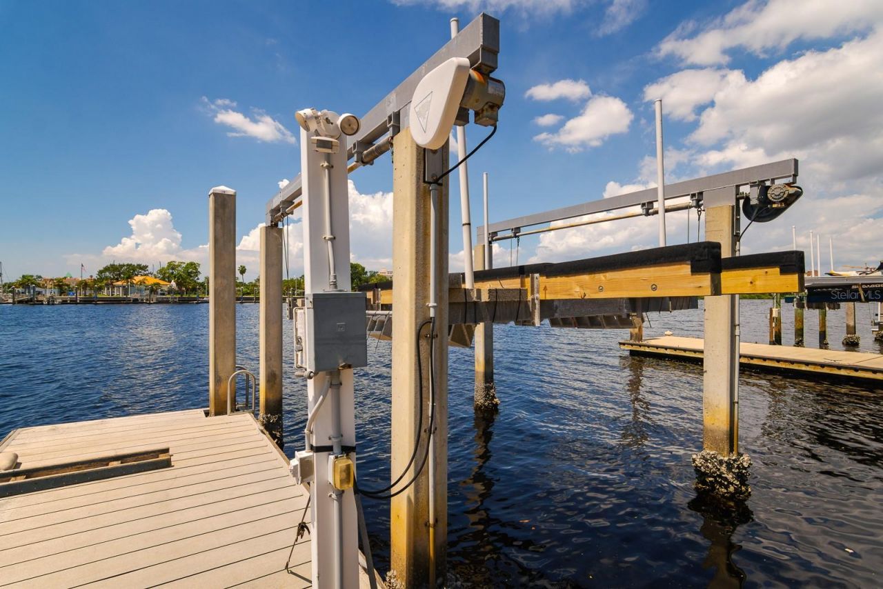 1029 Royal Pass Road, Tampa, FL 33602 Photo