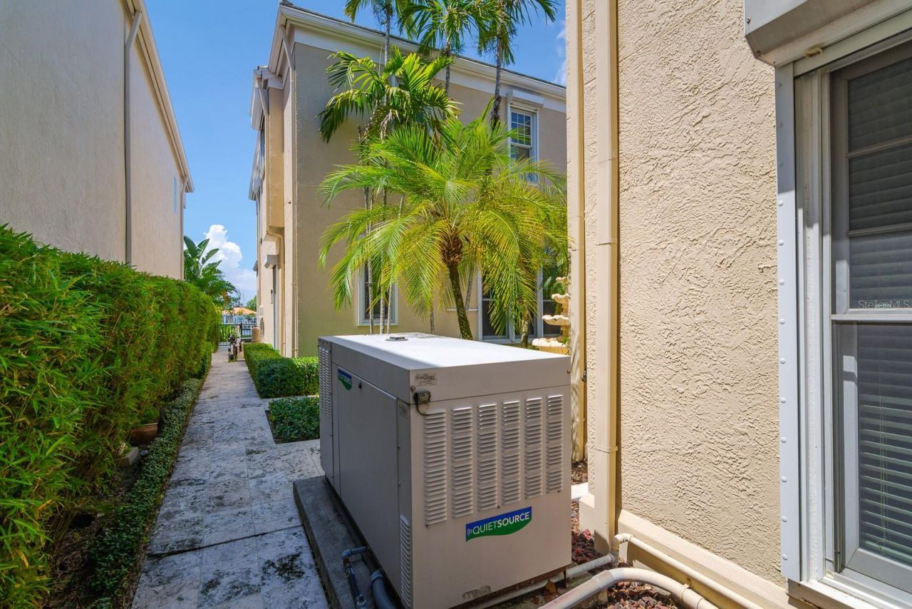 1029 Royal Pass Road, Tampa, FL 33602 Photo