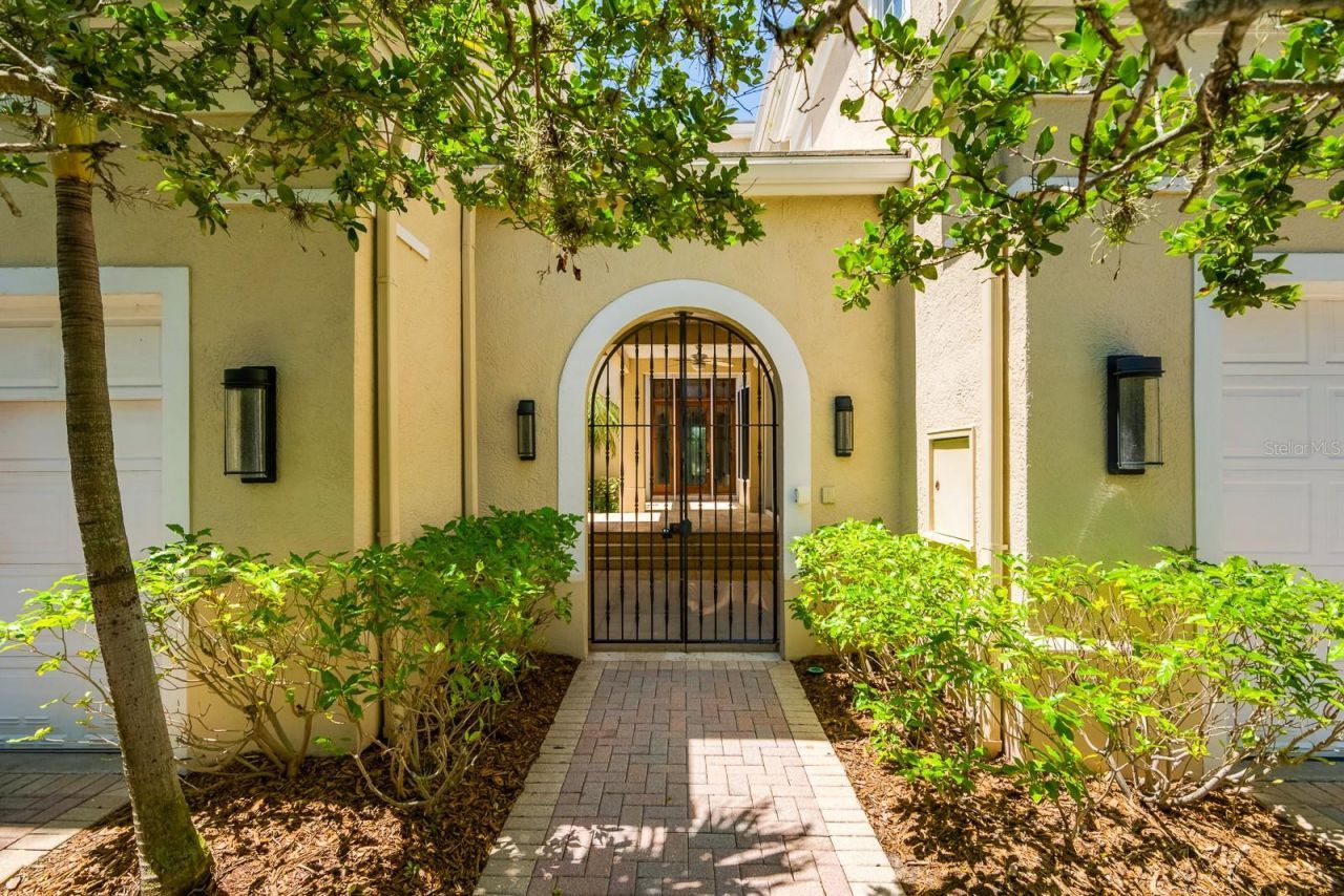 1029 Royal Pass Road, Tampa, FL 33602 Photo